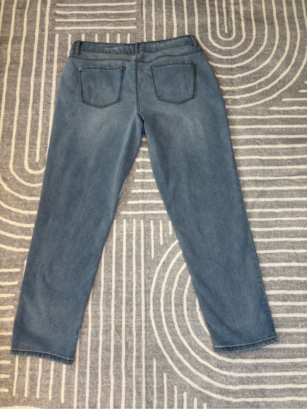 Cato Denim, C EST. 1946 Light Blue Mid-Rise Jeans, Size 12 - Picture 11 of 11